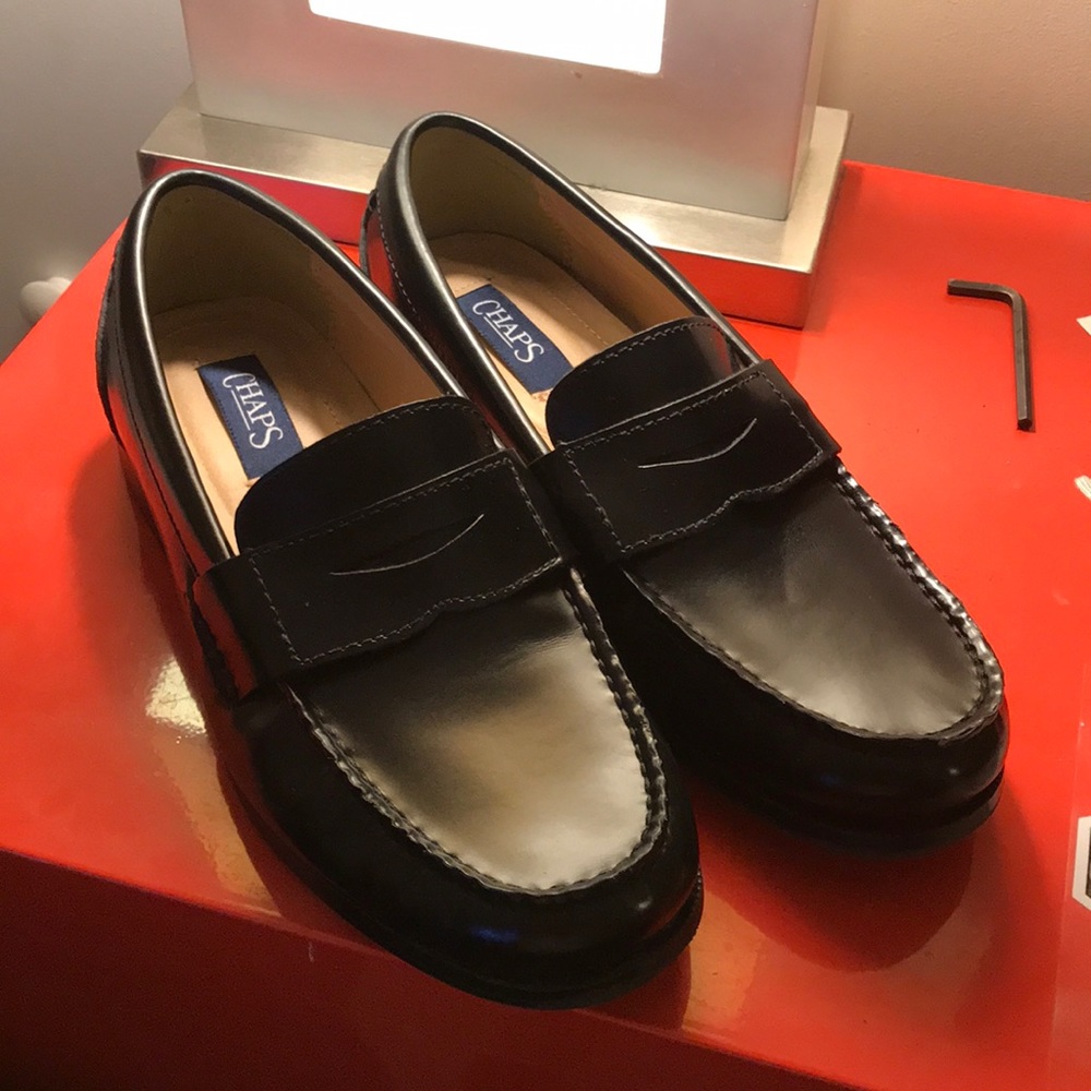Chaps leather Men’s dress shoes.